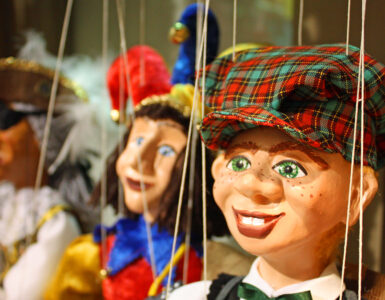 marionnettes traditionnelles vs modernes differences